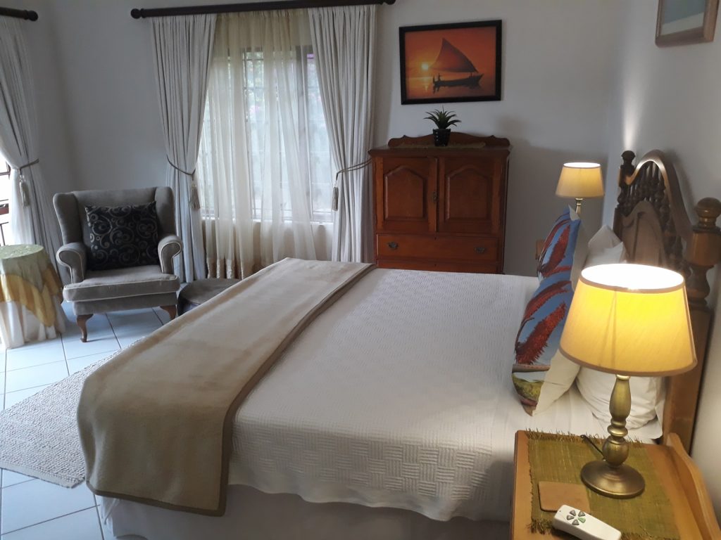 Spacious Bedroom with king-size bed